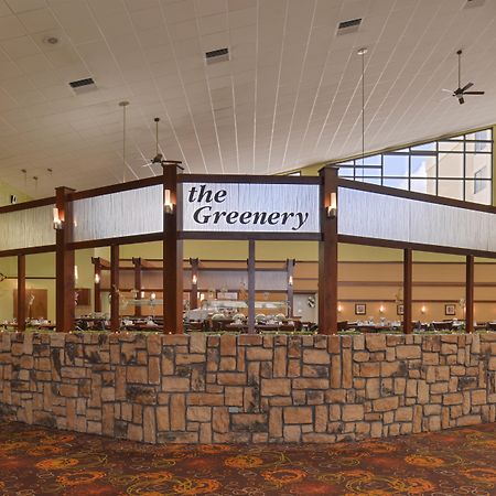 Ramada Plaza By Wyndham Sheridan Hotel & Convention Center Exterior photo