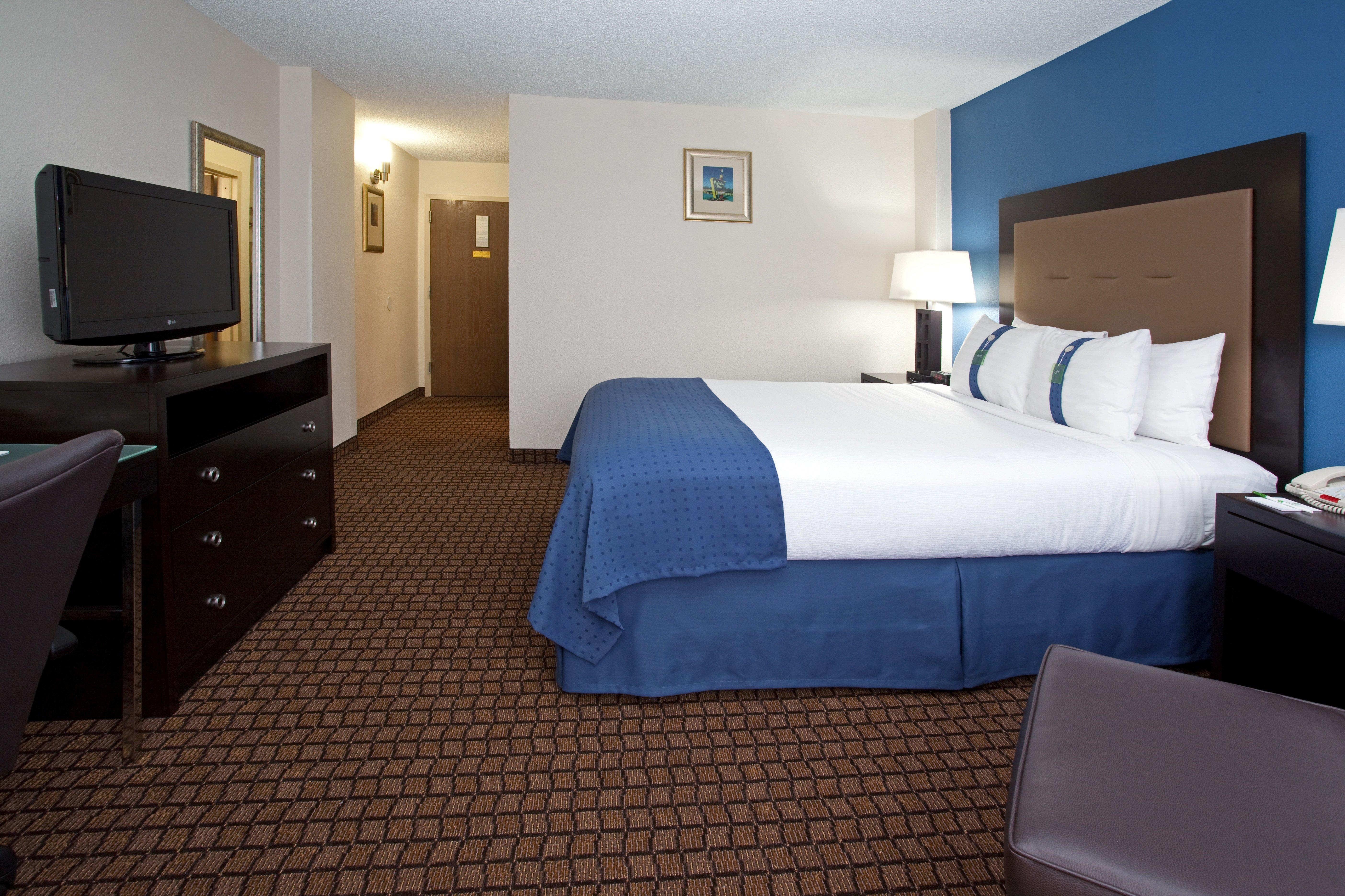 Ramada Plaza By Wyndham Sheridan Hotel & Convention Center Exterior photo