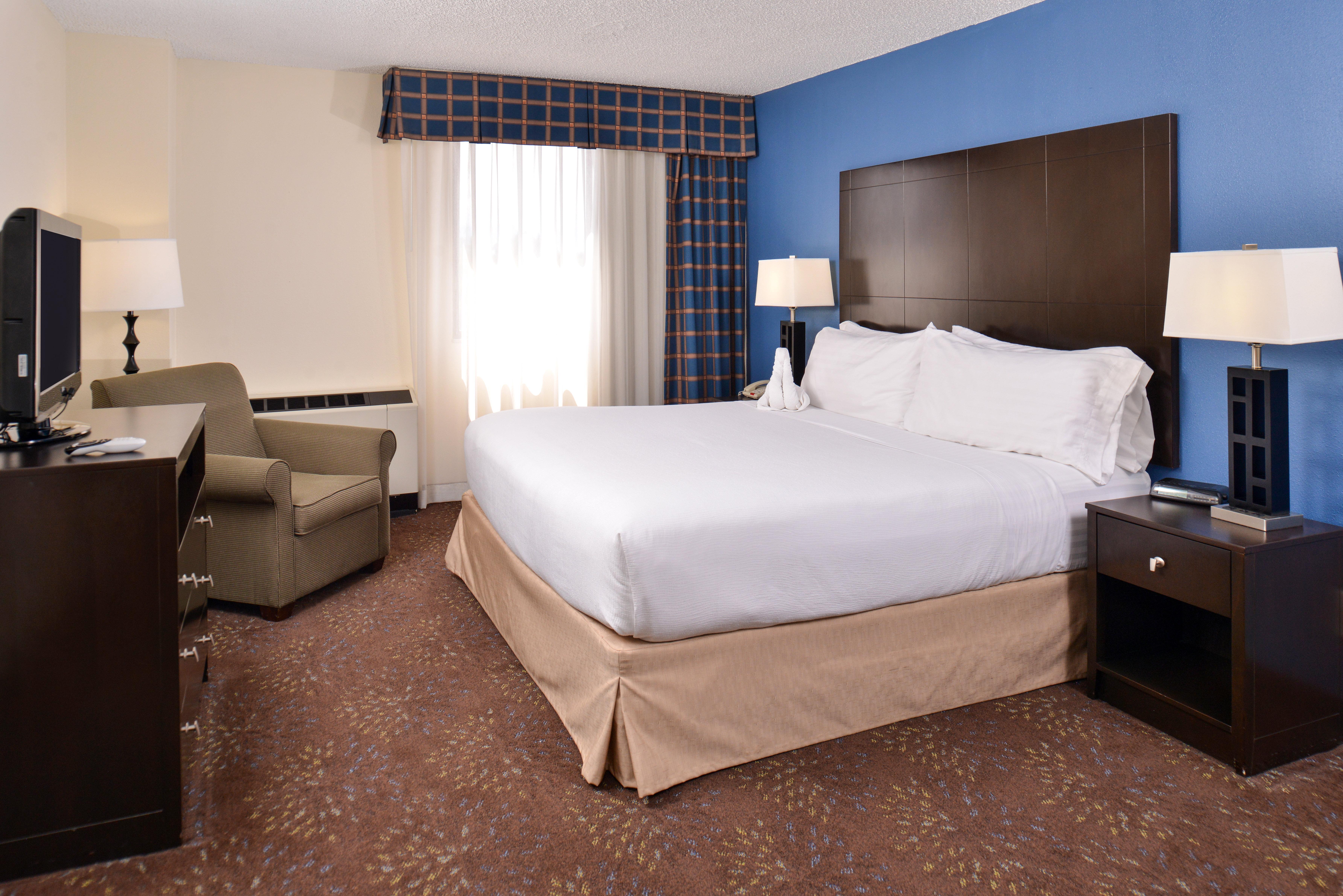 Ramada Plaza By Wyndham Sheridan Hotel & Convention Center Exterior photo