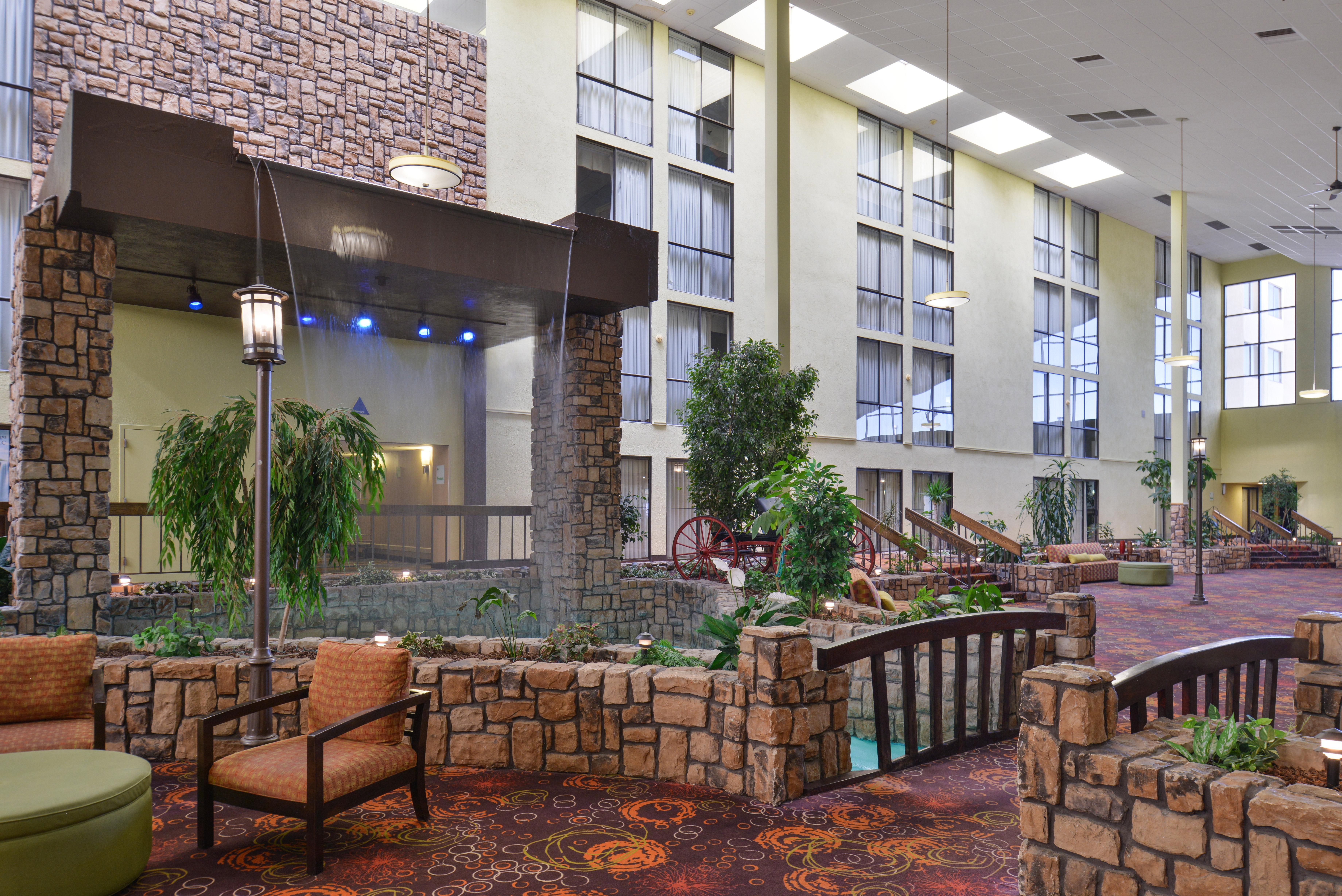Ramada Plaza By Wyndham Sheridan Hotel & Convention Center Exterior photo